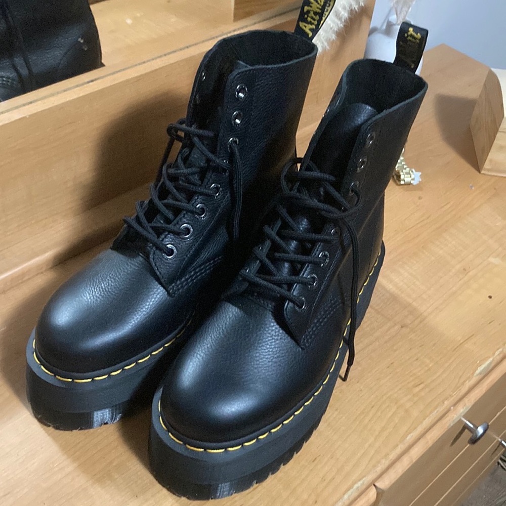 1460 Pascal Max Doc Martens